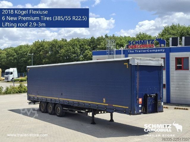 Nyitott ponyvás félpótkocsi Kögel Curtainsider Mega