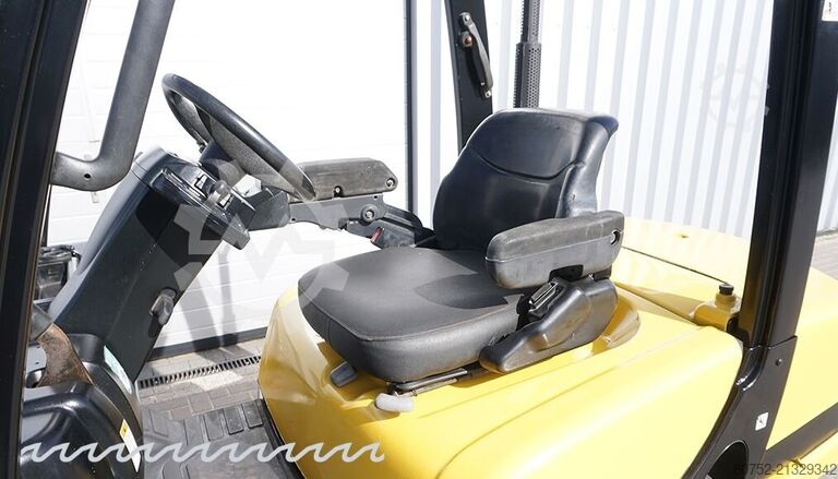 Forklift Yale GDP25VX Diesel Stapler