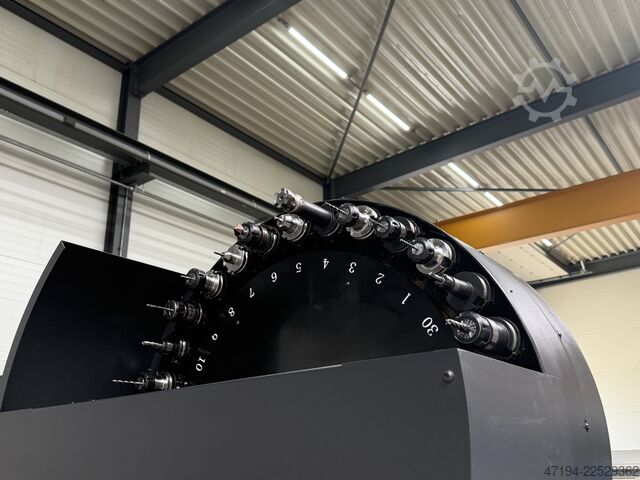 Centru vertical de prelucrare DOOSAN DNM 500