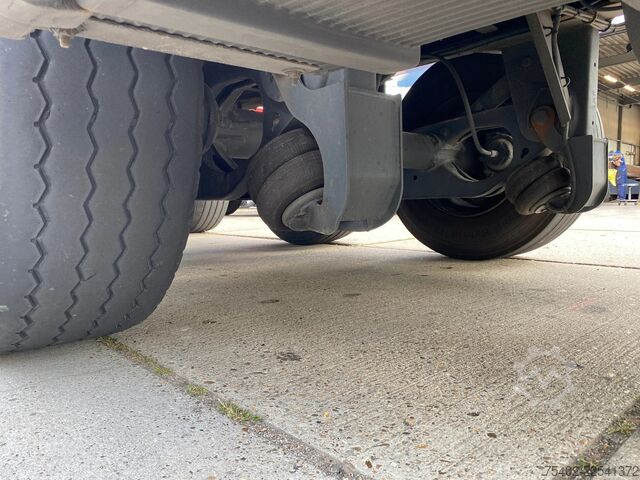 Kayar brandalar Pacton /Hard-Wood Floor / Steering Axle / 1x Lift Axle...