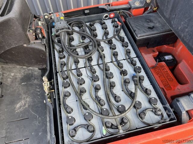 Elektromos háromkerekű targonca Linde E16C-01