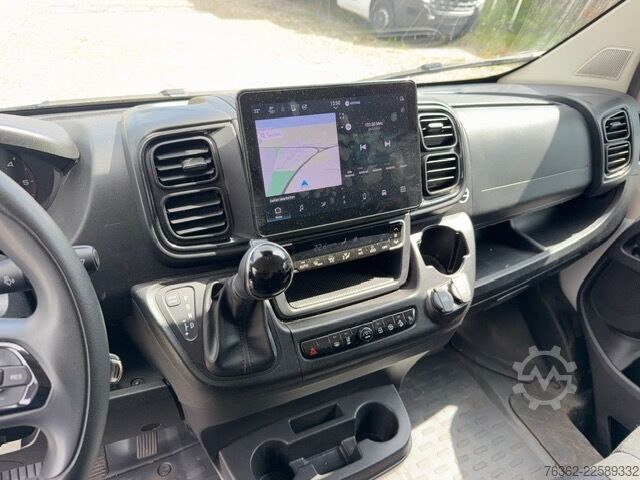 Gesloten bestelwagen met verhoogd dak en lange wielbasis Peugeot Boxer Kasten 435 L4H2  180 AUT/NAvi/PDC