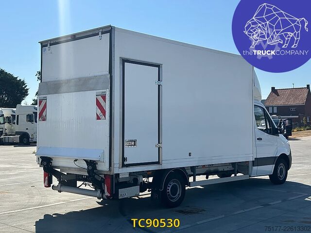 Resväska Mercedes-Benz Sprinter 317 CDI KOFFER MET LIFT - AUTOMAAT