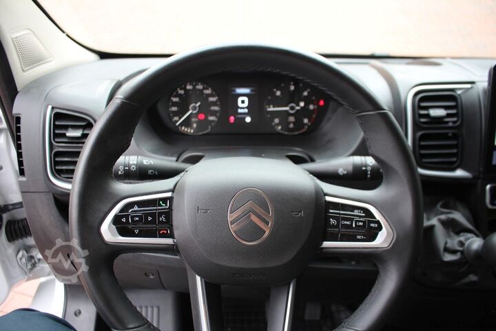 Dobozos furgon Citroën Jumper Kasten 35 L2H2 BlueHDi 140 Standhzg Kamer