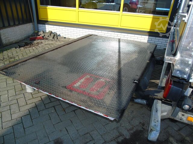 Gesloten bak MAN TGM 18.250 + euro 6 + lift + iso box