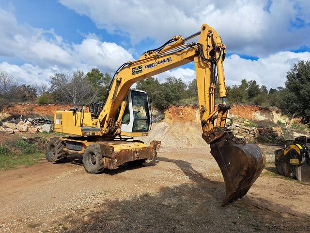 Mobiele graafmachine Liebherr A 900 Litronic EW PL