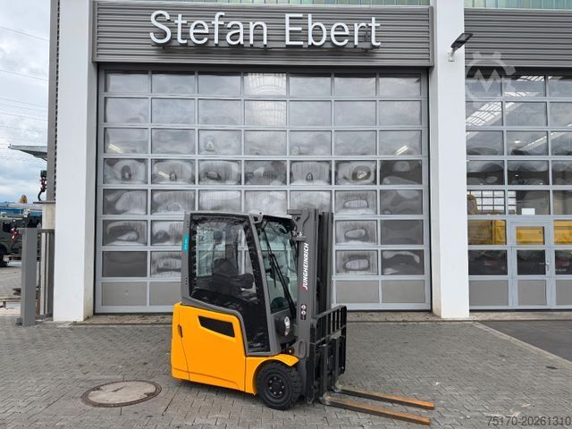 Frontstapler JUNGHEINRICH EFG 215 / Triplex: 4.25m! / SS / 4.168h / 2024
