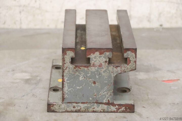 Opspanblok met T-sleuven Guss 245/165/H130 mm