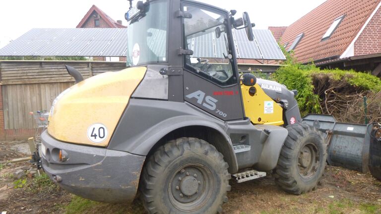 Schwenklader MECALAC Ahlmann AS 700