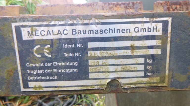 Schwenklader MECALAC Ahlmann AS 700