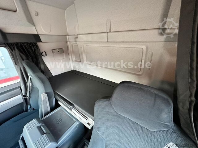Camião para gado MAN TGM 15.290 1 Stock Köstner Viehaufbau