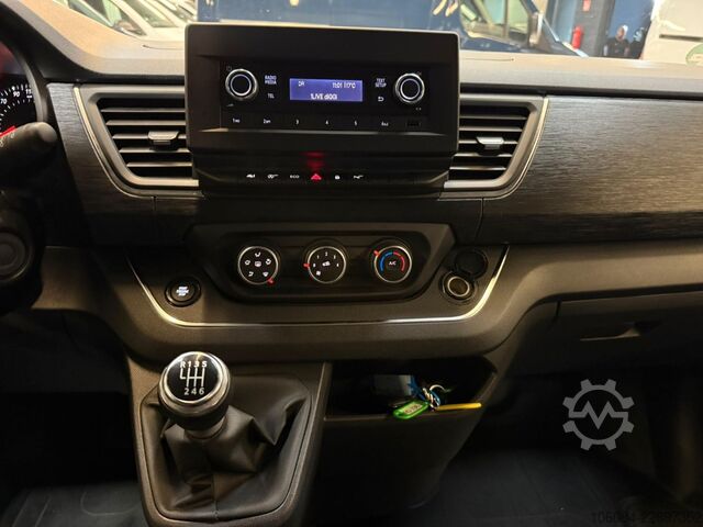 Minibús RENAULT Trafic Kombi L1H1 Life Style 8 Sitze AC LED PDC