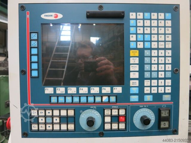 Lathe -  cycle-controlled CHALLENGER MICROCUT BNC 1840