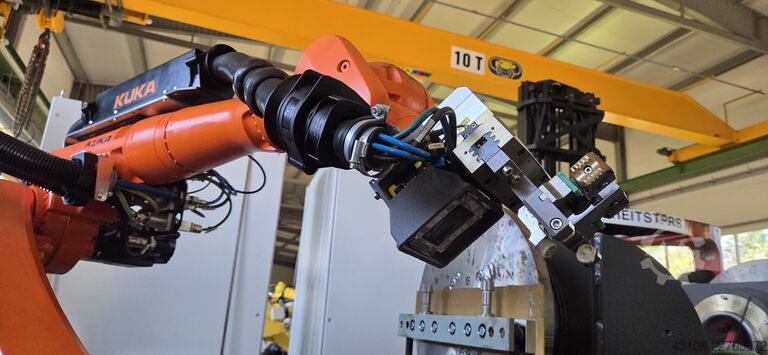 Ipari robot KUKA KR 16 R2010-2 / SEL