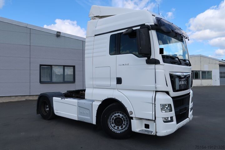 Standard SZM MAN TGX 18.440 BLS 4x2