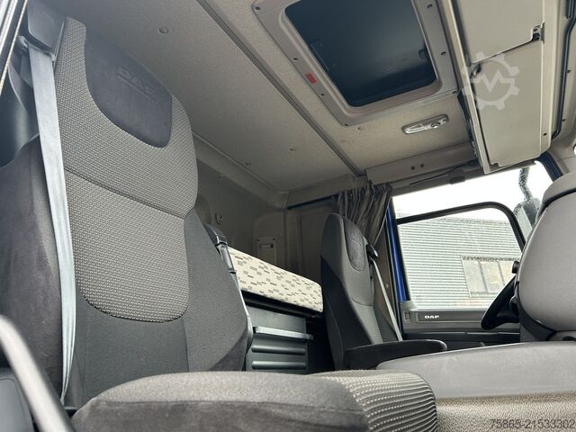 Curtain sided DAF CF 370 FA / 802 dkm / Curtainside / Loadlift / ...