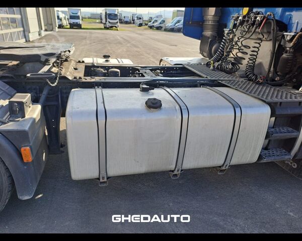 Standardní tahač IVECO AS440S46T/P