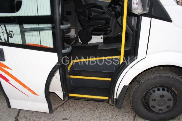 Minibus VW Crafter / Sprinter / Daily / 7.4m / Airco / 19+...