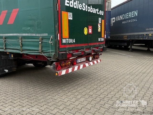 Nyitott ponyvás félpótkocsi Schmitz Cargobull Curtainsider Mega