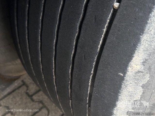 Nyitott ponyvás félpótkocsi Schmitz Cargobull Curtainsider Mega