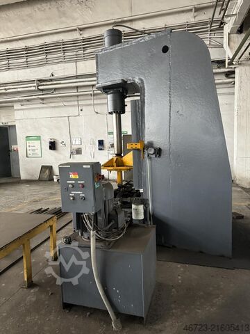 υδραυλική πρέσα UVA 