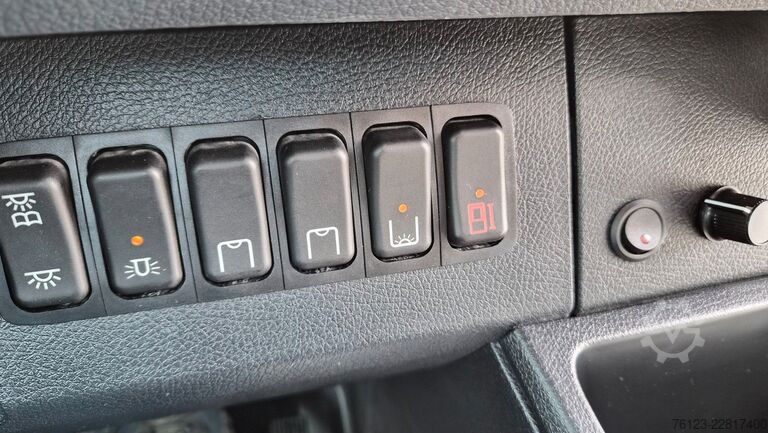 Minibus MERCEDES-BENZ 519  Allrad 4 x 4  20 / 23 Sitzer schnelle Liefe