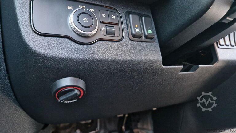 Minibus MERCEDES-BENZ 519  Allrad 4 x 4  20 / 23 Sitzer schnelle Liefe