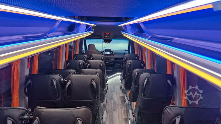 Minibus MERCEDES-BENZ 519  Allrad 4 x 4  20 / 23 Sitzer schnelle Liefe
