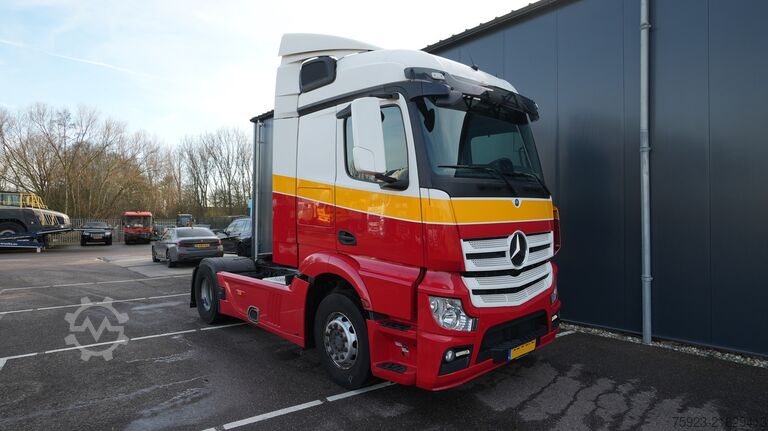 Standard-SZM Mercedes-Benz Actros 1942 tractor unit