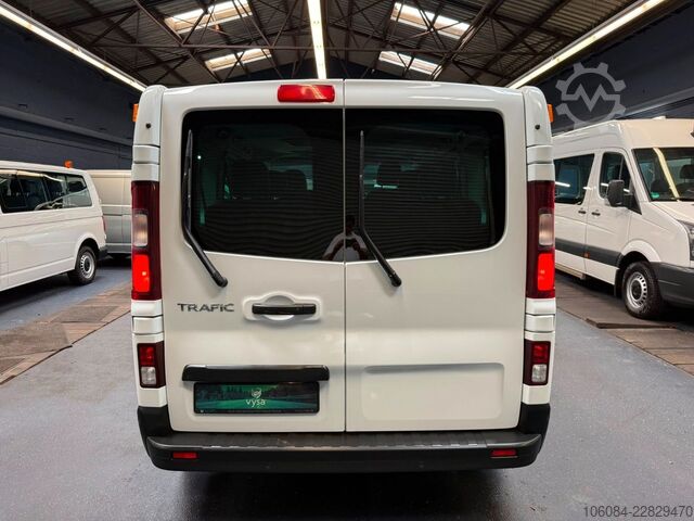 Minibus RENAULT Trafic Kombi L1H1 Life Style 8 Sitze AC LED PDC