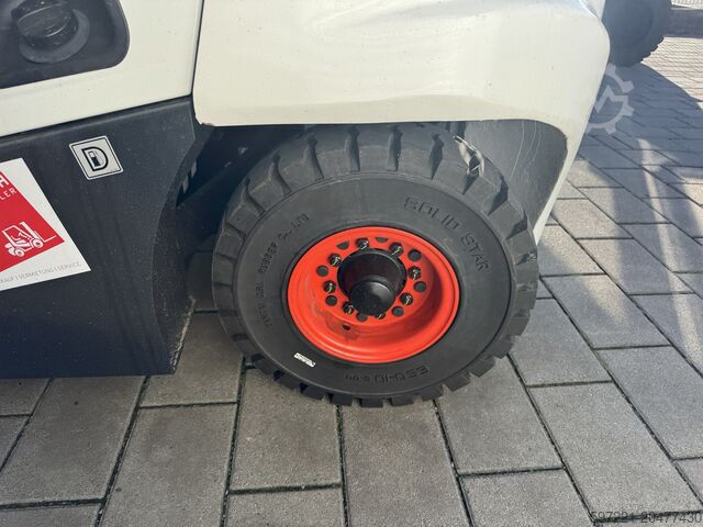 Carretillas elevadoras diésel Bobcat D25NXS