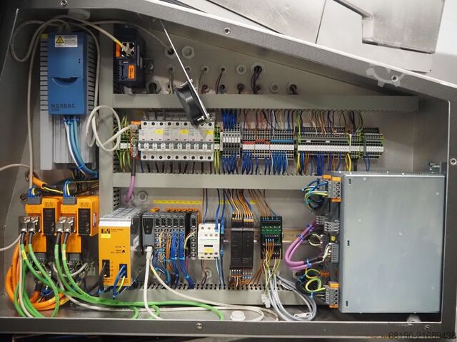 Snij- en verpakkingslijn Treif/variovac Divider 660+ / 420. OL0707