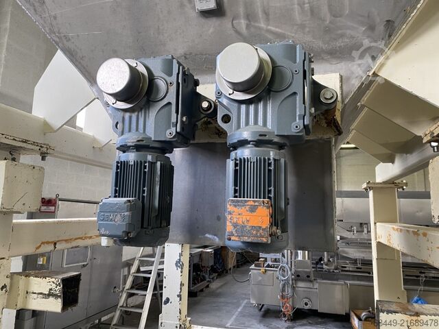 Vleesverwerkingsmachine Heckmann Product aanvoerbunker + Opvoervijzel