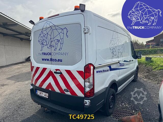 Furgão de painéis Ford Transit 290 L2H2 TREND