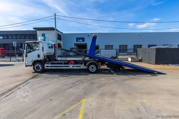  ISUZU NPR 75