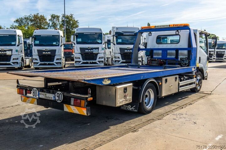  ISUZU NPR 75