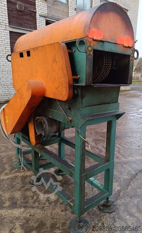 Kantverk med utmatnings transportör