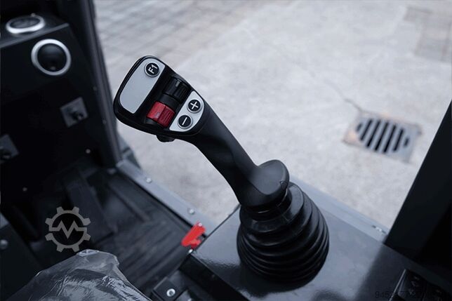 Cargador HZM 811 Profi Yunnei 25PS