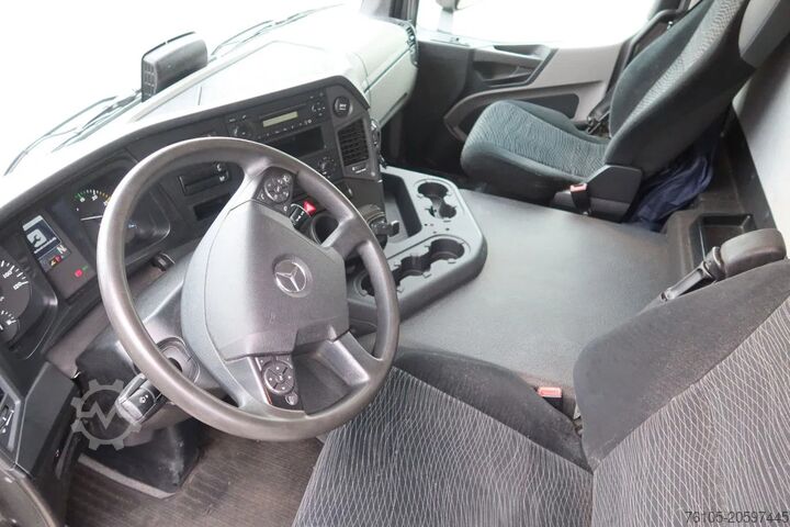 Koffer Mercedes-Benz Antos 1924 LL Bakwagen + laadklep 2500 kg