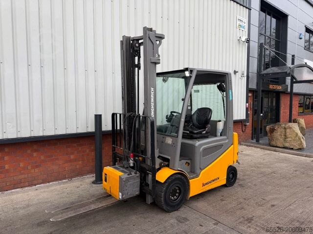 Empilhador eléctrico de 4 rodas Jungheinrich EFG 425 K / 509 Std.