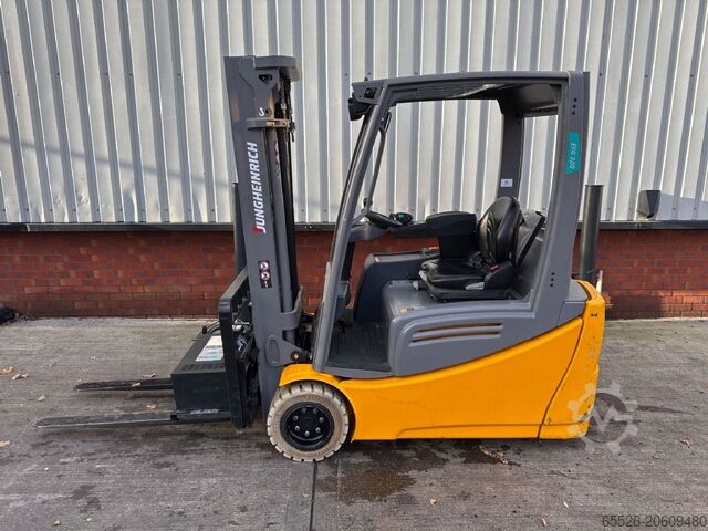 Empilhador eléctrico de 3 rodas Jungheinrich EFG 220 / 677 Std.