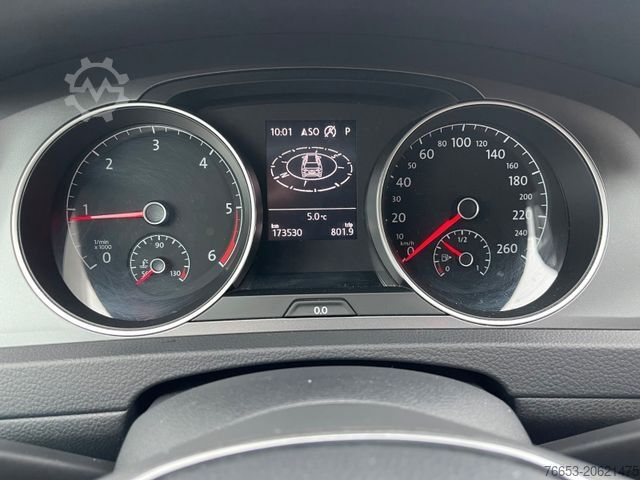 Minibus VOLKSWAGEN Golf 1.6 TDI DSG Variant* Navi* Klima* MFL* PDC