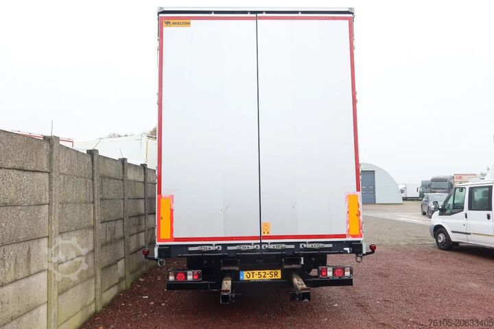 Schuifzeilen Wielton Mega Trailer with Terberg King Lifter contructi...