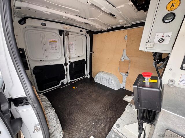 Transportní pracovní plošina Renault Trafic Hubarbeitsbühne Klubb KL 21B