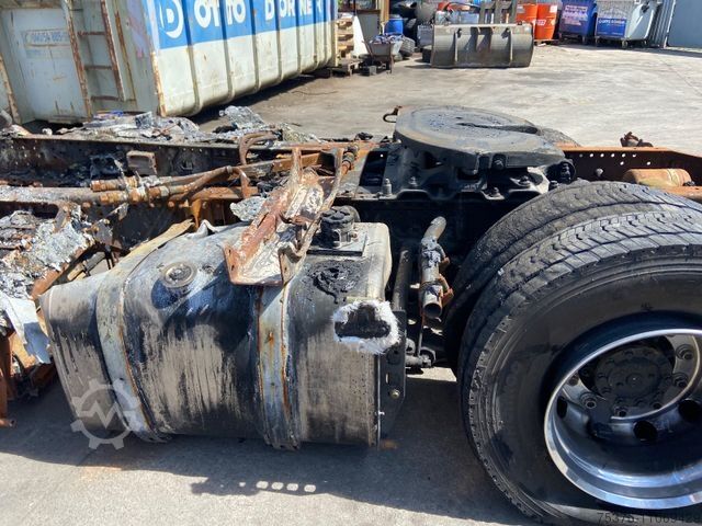 Τυπική μονάδα τράκτορα MAN TGX 18.510 Brandschaden