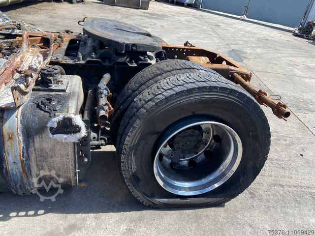 Τυπική μονάδα τράκτορα MAN TGX 18.510 Brandschaden
