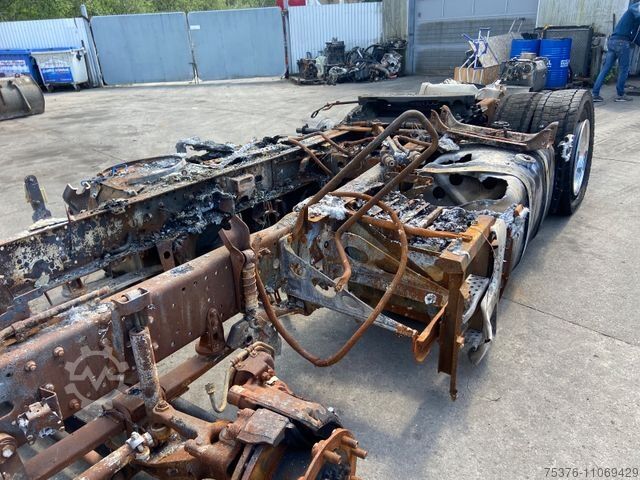 Τυπική μονάδα τράκτορα MAN TGX 18.510 Brandschaden