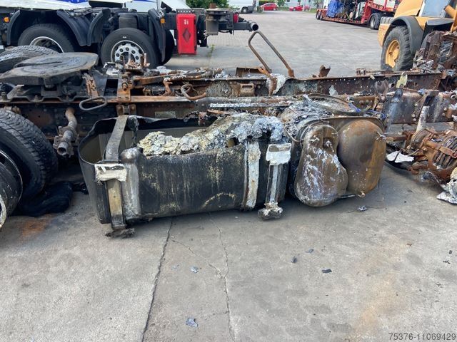 Τυπική μονάδα τράκτορα MAN TGX 18.510 Brandschaden