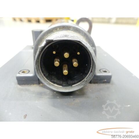 Motor Siemens Siemens 1FT6105-1AC71-1AH1 SN: L188636302001 Servomotor