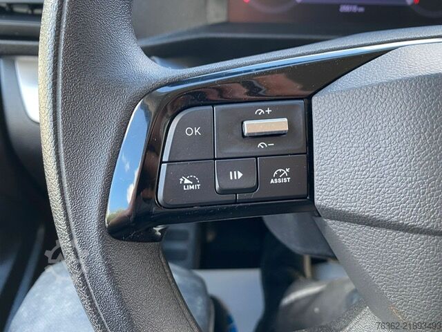Vagonetă cu cutie lungă FIAT Scudo L3 Aut. Carplay. Navi. Klima. PDC